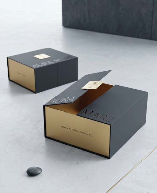 Custom Deluxe Gift Boxes